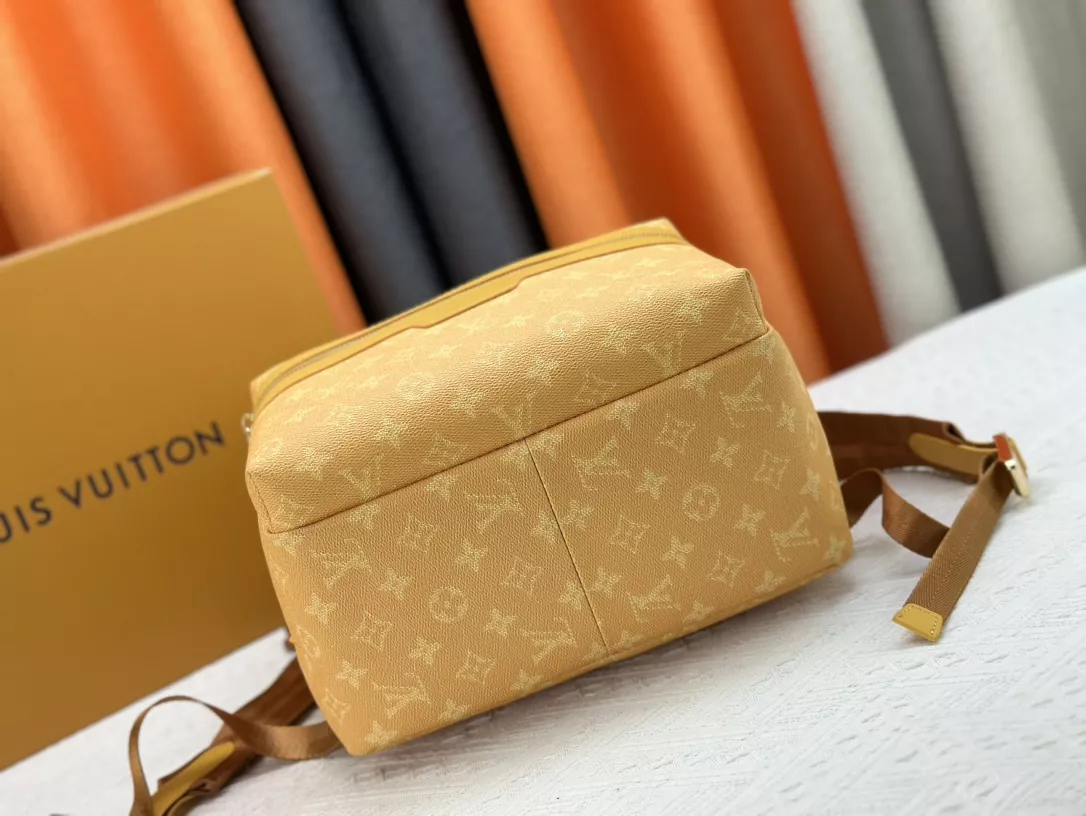 louis vuitton aaa qualite sac a dos  pour unisexe s_12707704